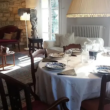 Konukevi Il Monasteraccio 3*